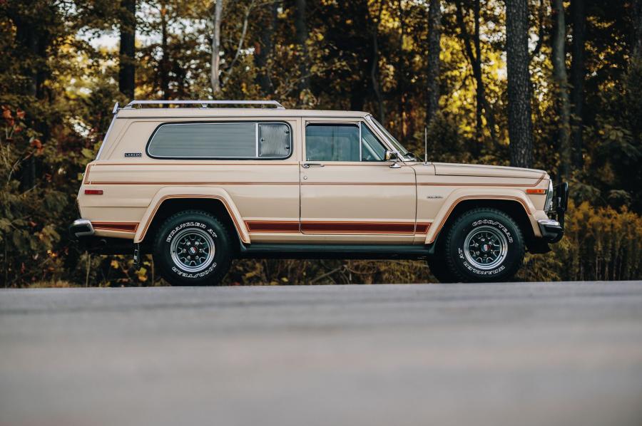  Jeep Cherokee Laredo (SJ) 1983 года  (фото 7 из 78)